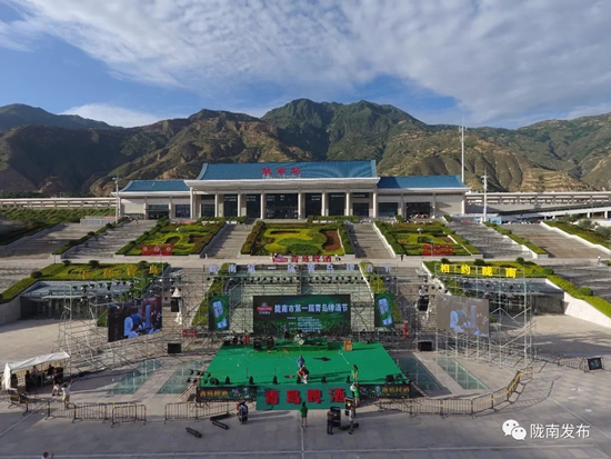 好嗨喲！隴南第一屆青島啤酒節(jié)開(kāi)幕啦，為期8天