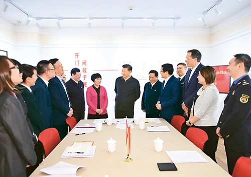 習(xí)近平：堅持、完善和發(fā)展中國特色社會主義國家制度 與法律制度