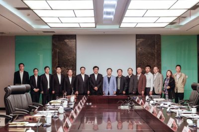 中冶華天與集團公司舉行友好座談