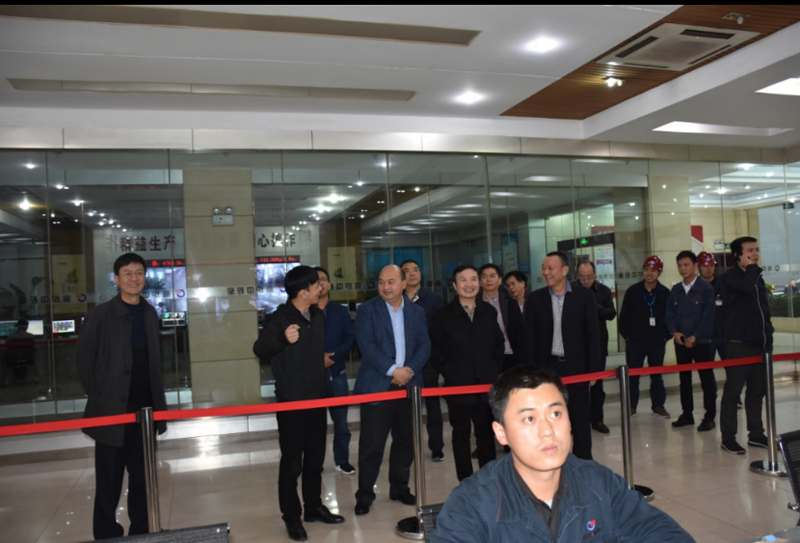 仁壽縣委書記秦彪一行到川威參觀考察(圖3)