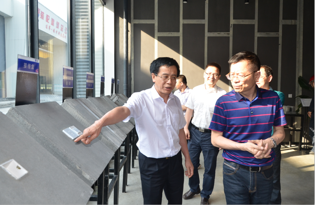 省釩鈦鋼鐵協(xié)會(huì)祝賀川威集團(tuán)成立20周年(圖2)