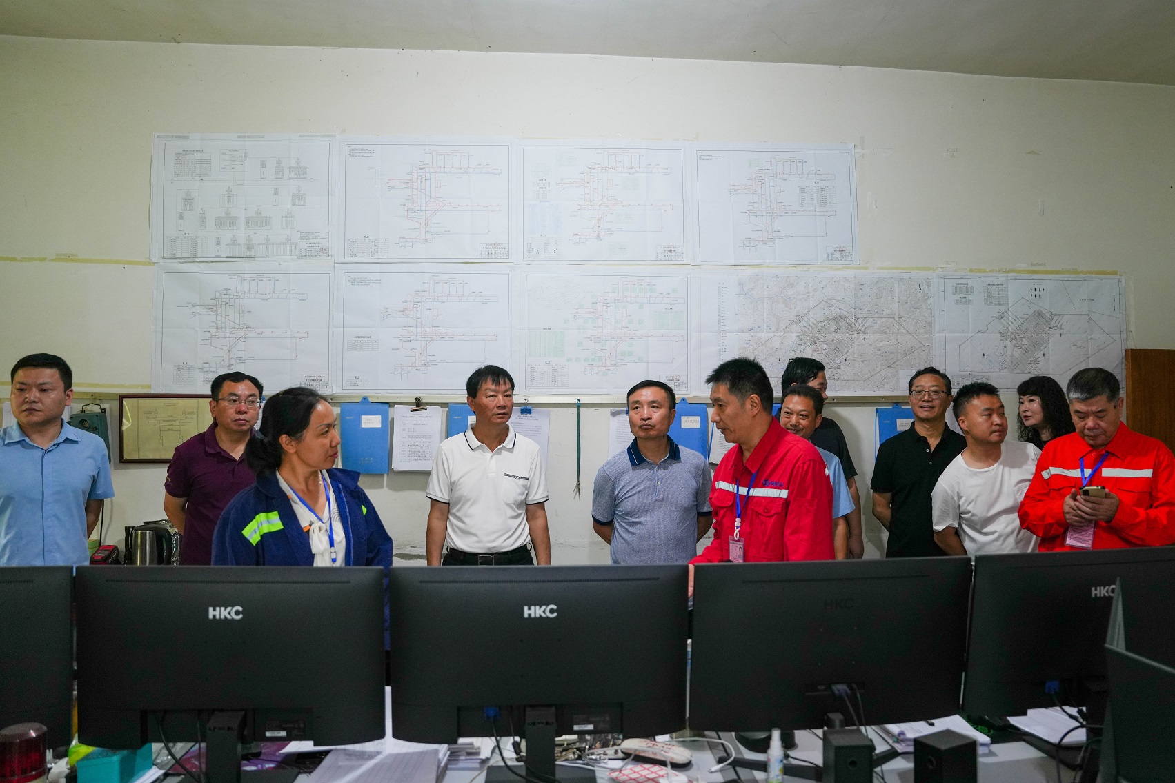 王勁董事長中秋佳節(jié)深入一線慰問調(diào)研(圖3)