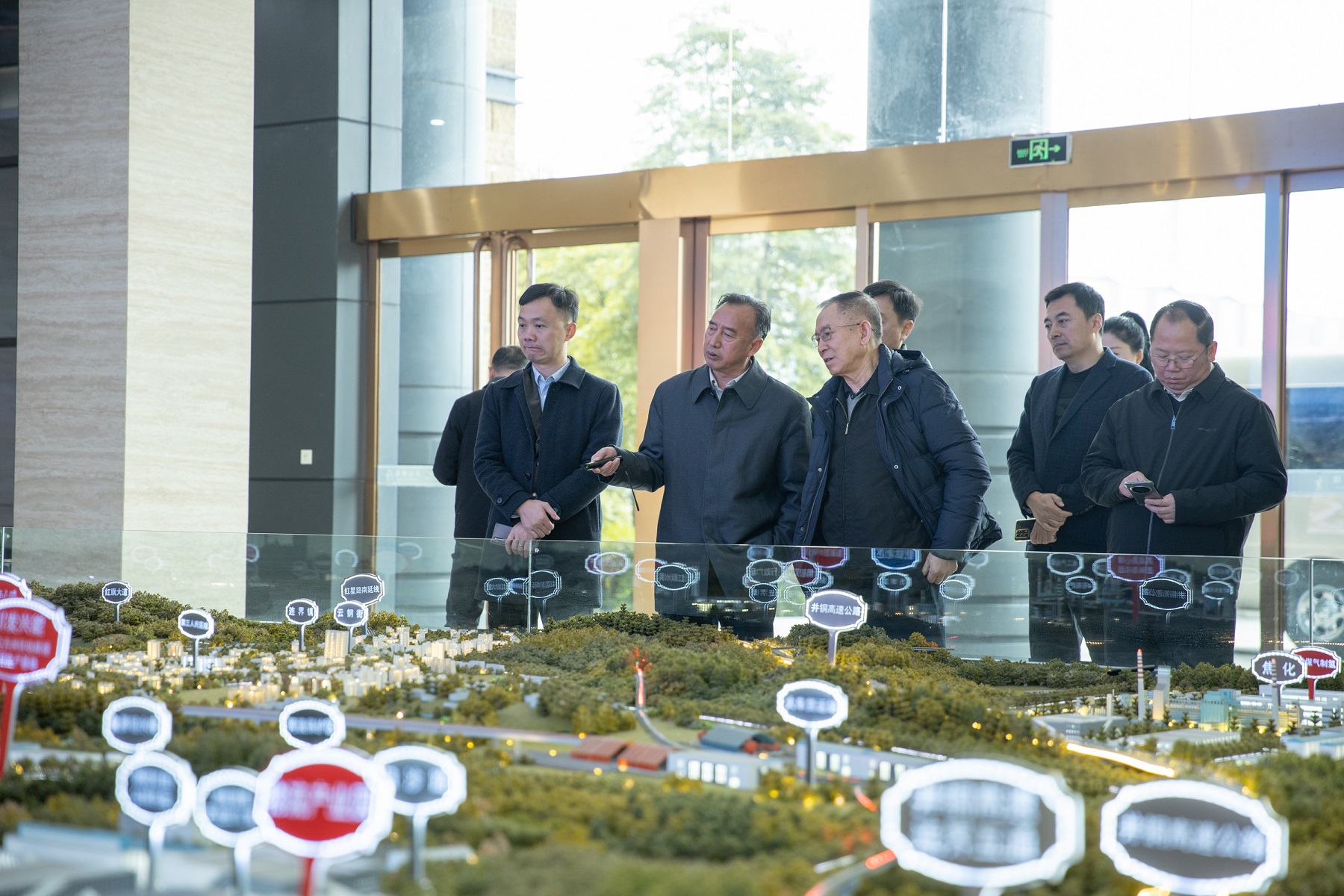 中鋼協(xié)駱鐵軍副會(huì)長(zhǎng)一行到訪川威集團(tuán)