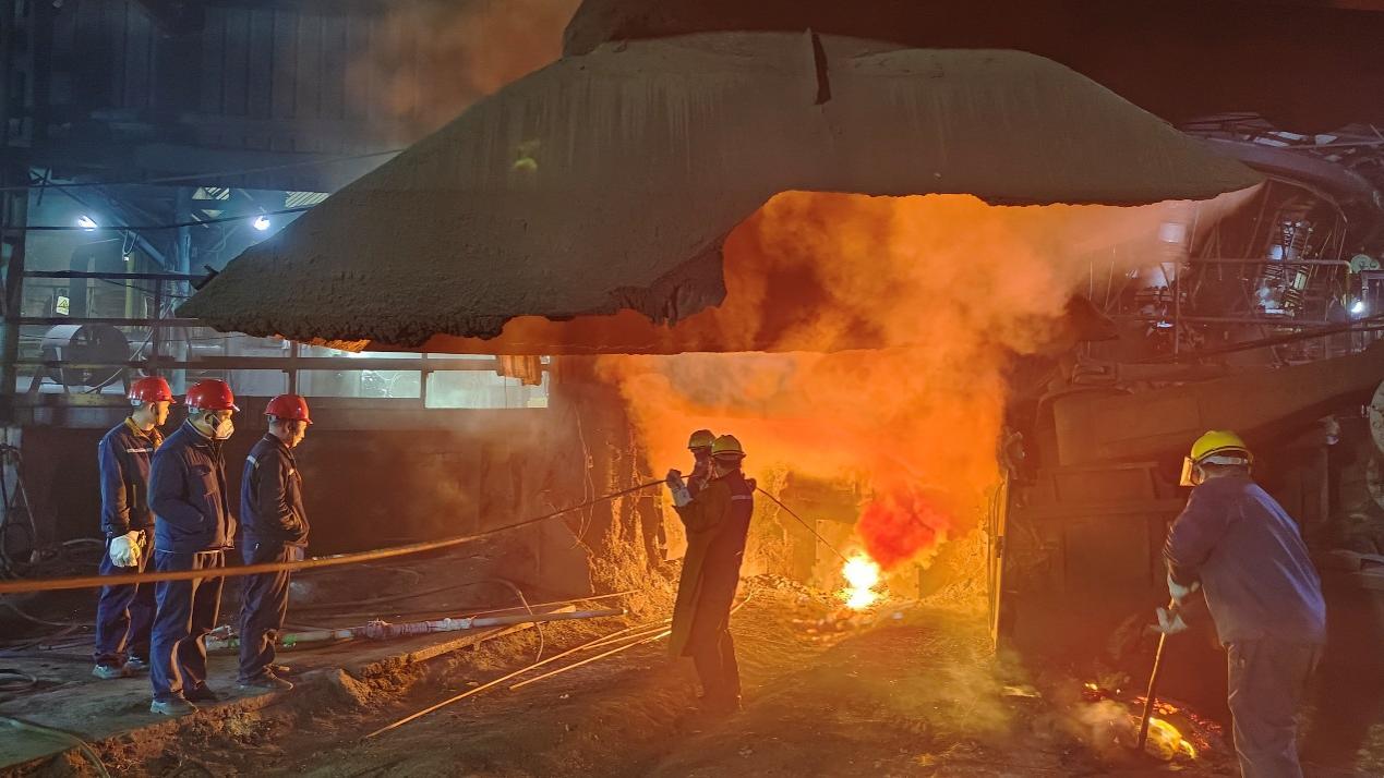 初心如磐踐使命 砥礪奮進(jìn)啟新程——釩鈦科技3#高爐順利點(diǎn)火開爐(圖3)