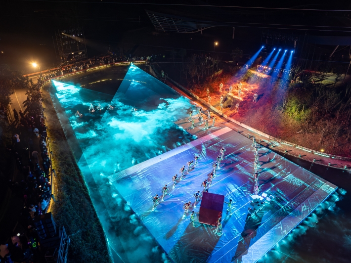 川威集團隆重舉行 2025“與你同行”交響主題年會(圖6)